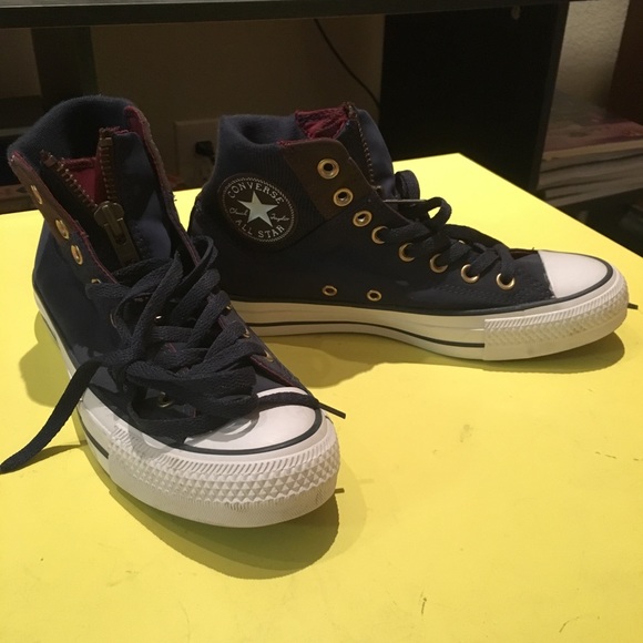 green all star converse shoes